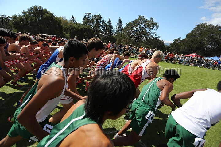 2014StanfordD2Boys-211.JPG - D2 boys race at the Stanford Invitational, September 27, Stanford Golf Course, Stanford, California.